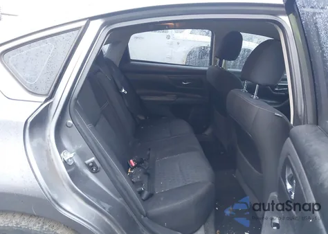 2017 Nissan Altima 2.5 из США, поврежденный, VIN 1N4AL3APXHC203857